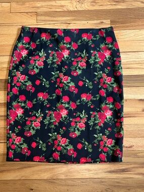 NYCC floral roses mini skirt